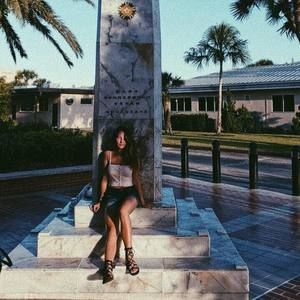 Meet your Posher, Lindsay